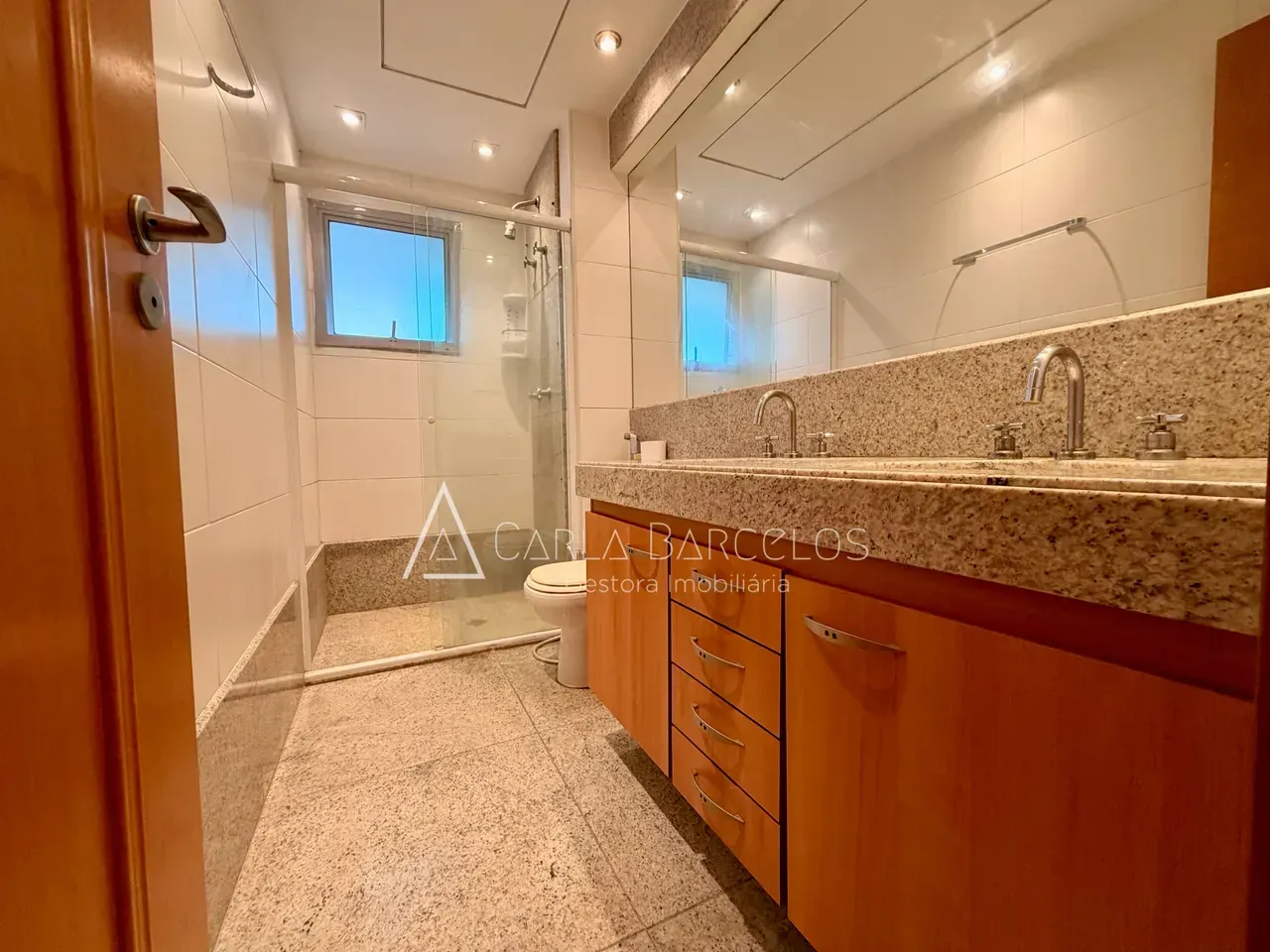 Apartment with 4 suites and 5 bathrooms, 3 parking spots — photo 18