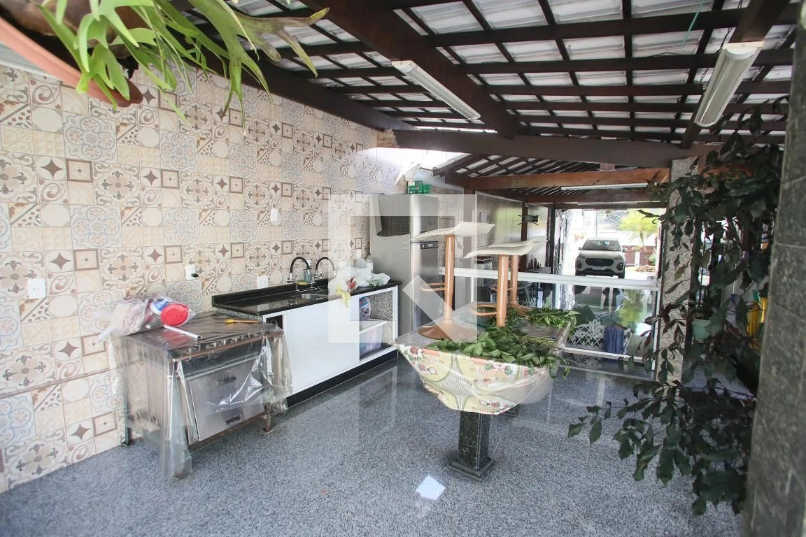 5-bedroom house with a bathtub in Rio de Janeiro — photo 10