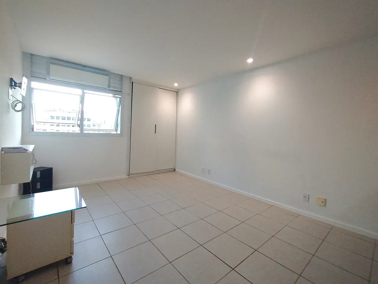 1-bedroom apartment with open-plan gas kitchen — photo 23