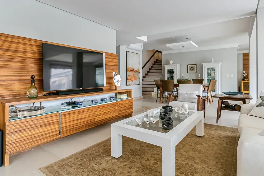 Furnished house with 7 bedrooms and 700 m² — photo 26