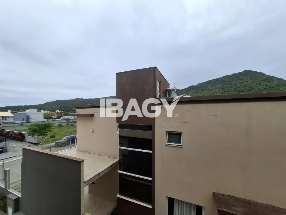 90 m² apartment with 2 bedrooms and a balcony — photo 4