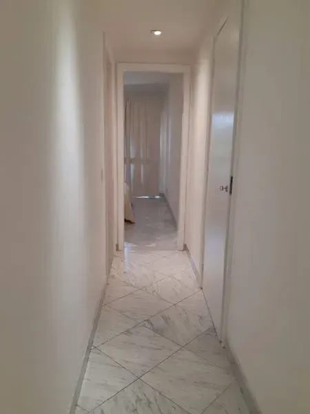Apartamento com 4 quartos, 5 banheiros e cozinha fechada — photo 9