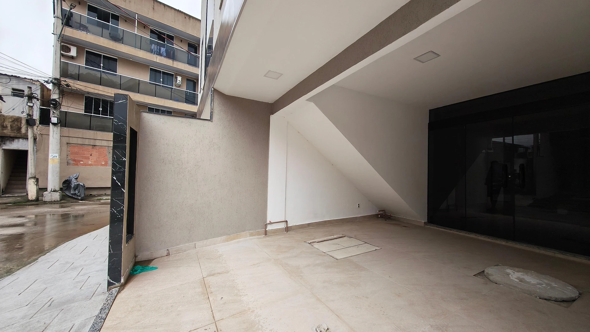 Unfurnished house with 3 bedrooms and 3 bathrooms — photo 38