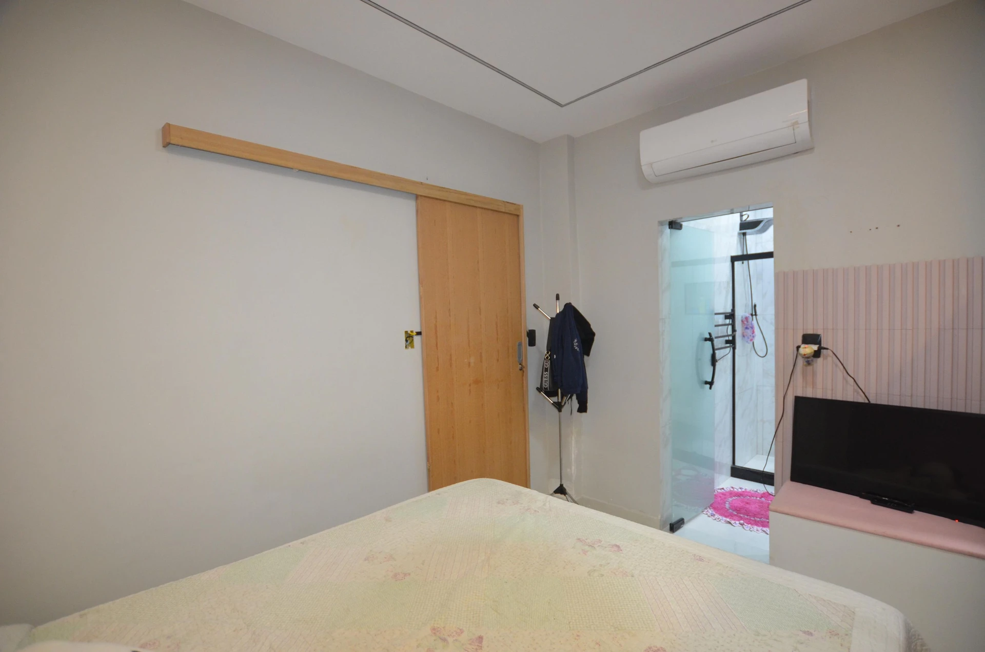 House, 200 m², with a washing machine — photo 28
