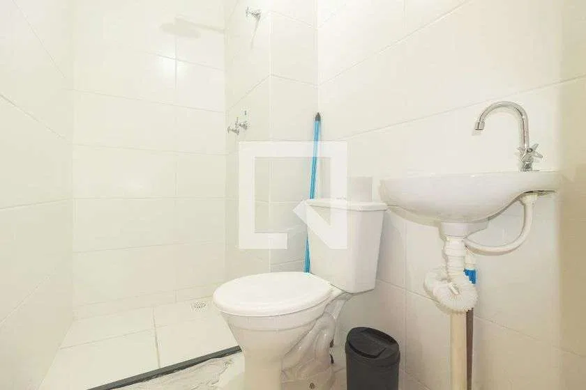 Furnished 2-bedroom apartment with open-plan kitchen — photo 15