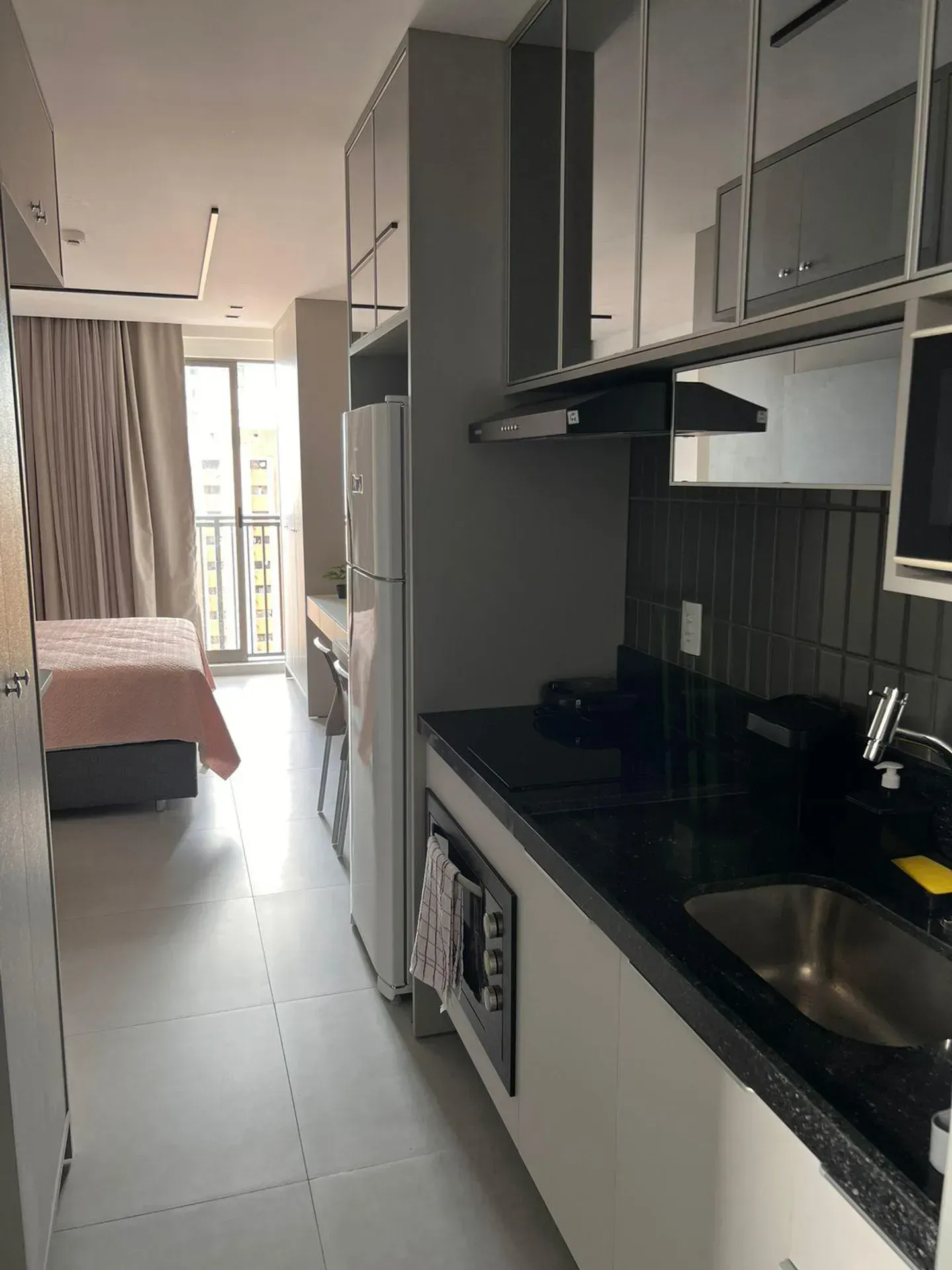 Apartamento mobiliado de 28 m² com 1 quarto e vaga