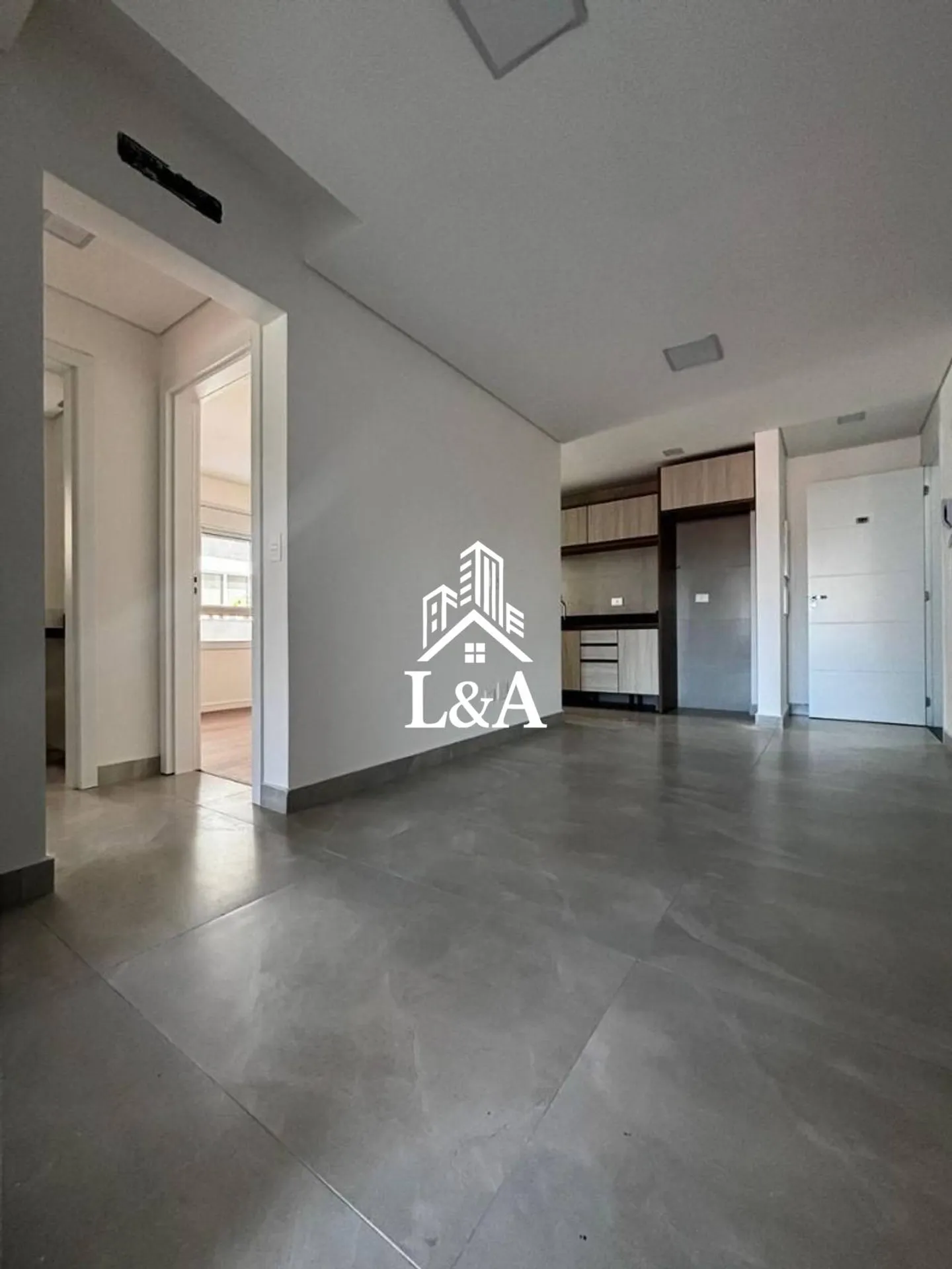 2-bedroom apartment in a building with a coworking space — photo 11