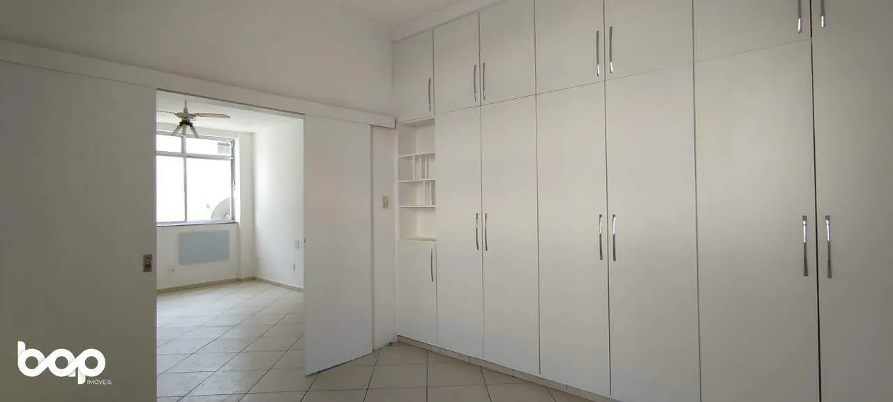3-bedroom apartment with separate kitchen and stove — photo 16