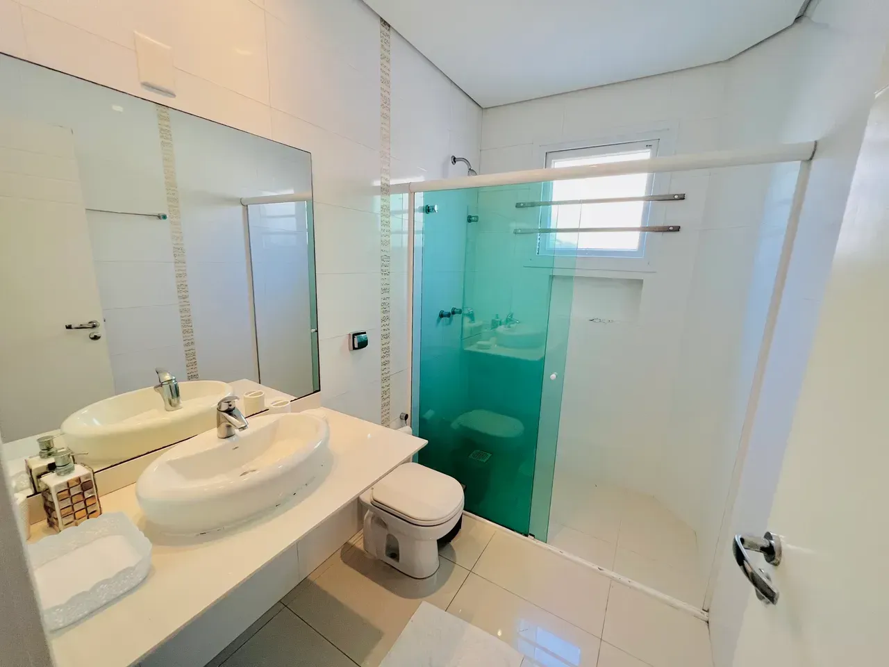 Furnished house with 7 bedrooms and open kitchen — photo 7