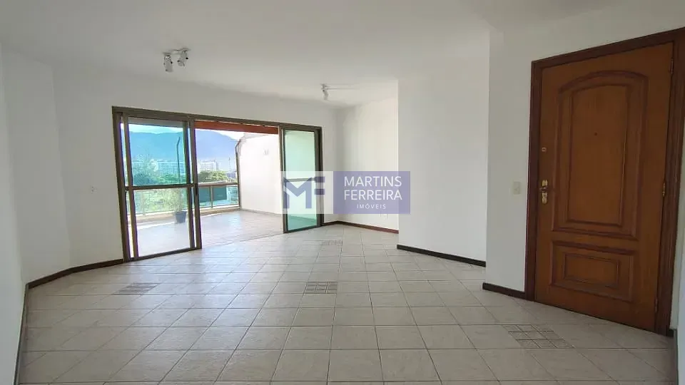 Apartment with 3 bedrooms and shared BBQ space — photo 3