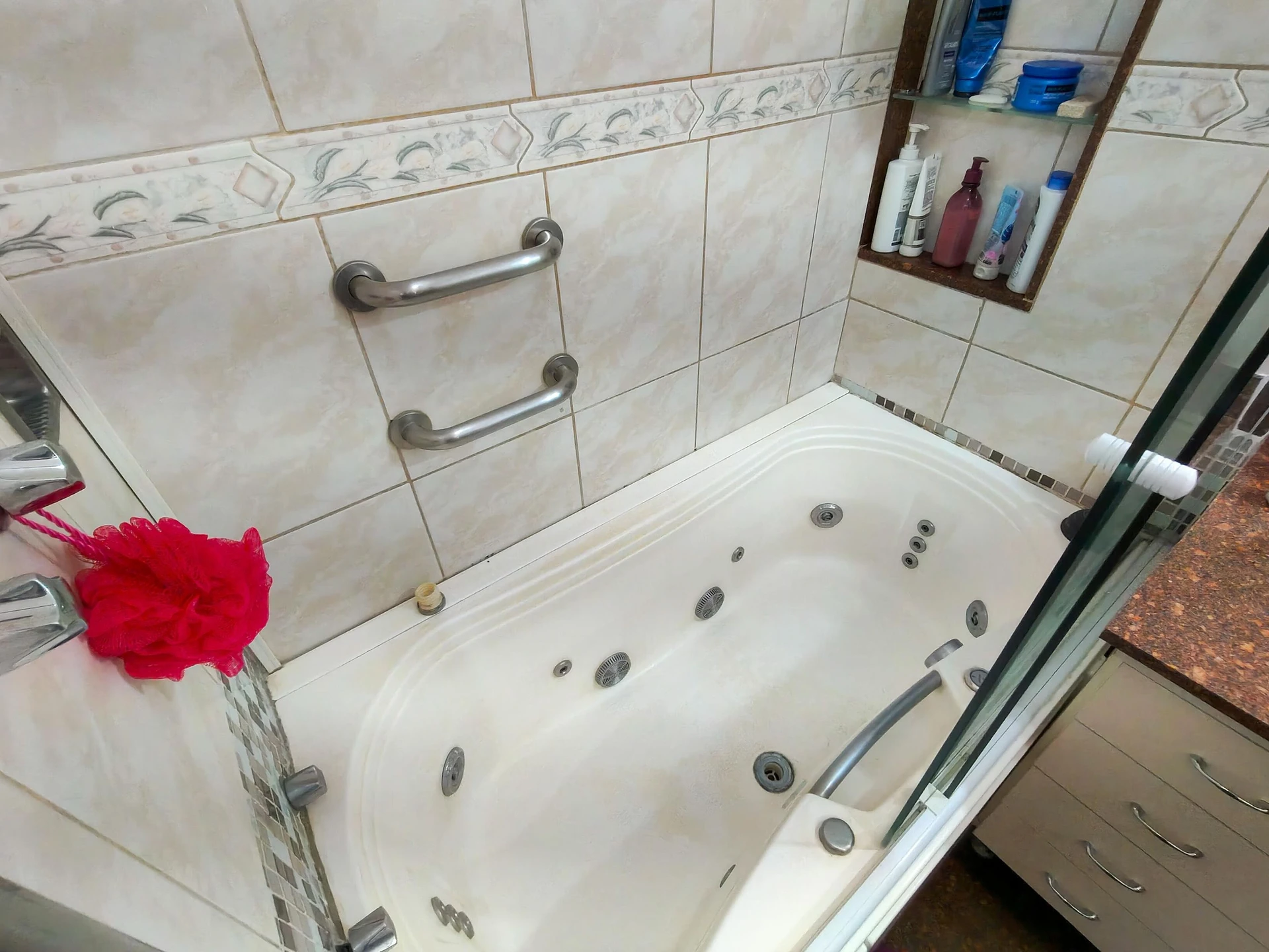 Apartamento mobiliado de 3 quartos com banheira — photo 33