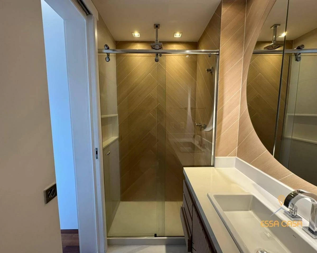 4-bedroom apartment with a water view in Rio de Janeiro — photo 22
