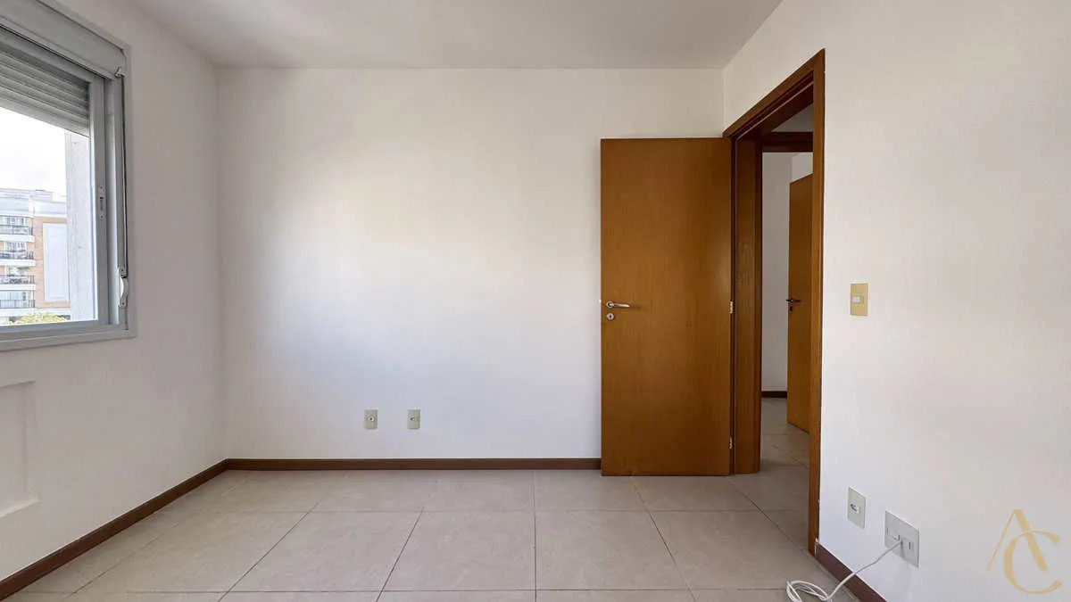 Furnished 129 m² apartment with 3 bedrooms and 1 parking space — photo 14
