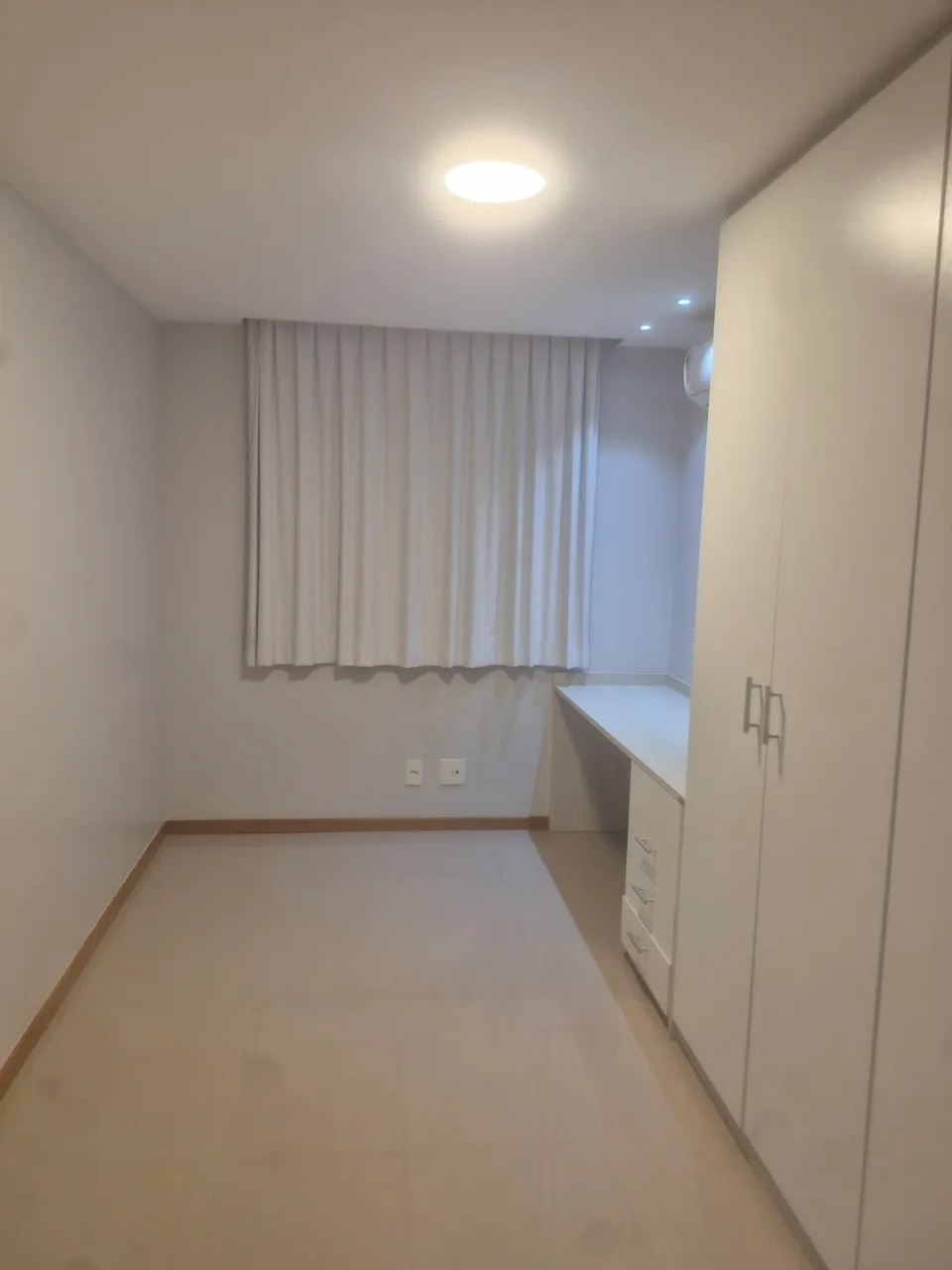 2-bedroom apartment with a walk-in closet in Rio de Janeiro — photo 14