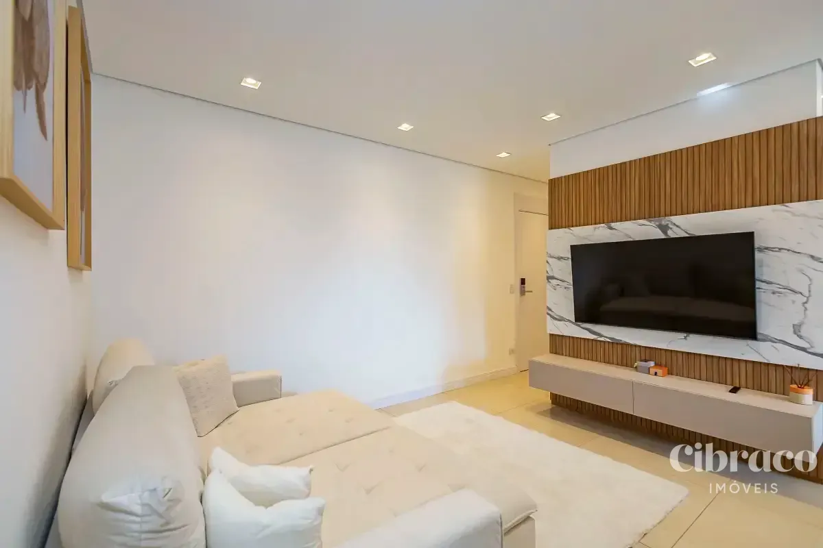 110 m² apartment with 2 bedrooms and a balcony — photo 2