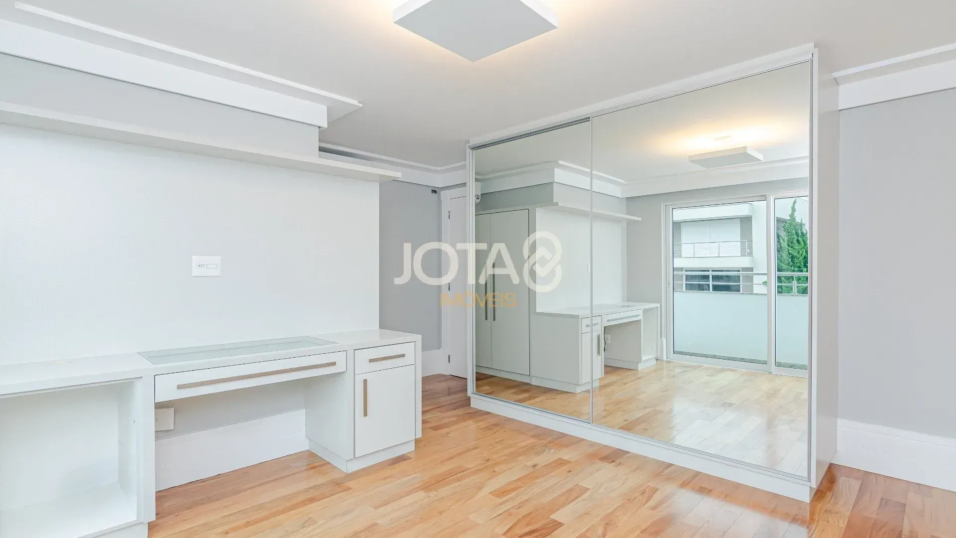 Condominium house with 4 en-suite bedrooms, 492 m² — photo 26