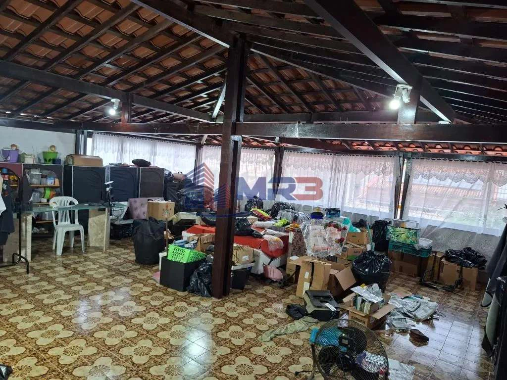 Casa com 3 quartos e 311 m², com terraço — photo 19