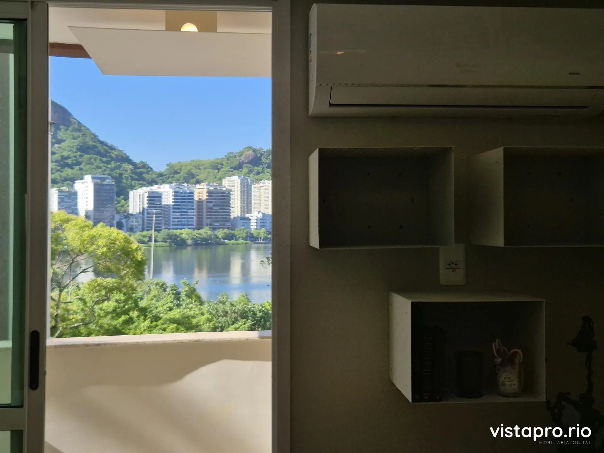 Furnished apartment, 50 m², with a water view — photo 20