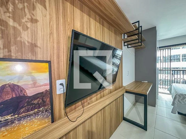 One-bedroom apartment in a building with a gym — photo 39