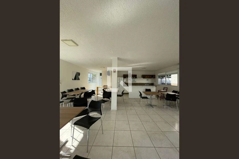 Apartamento de 2 quartos com cozinha fechada e 43 m² — photo 13