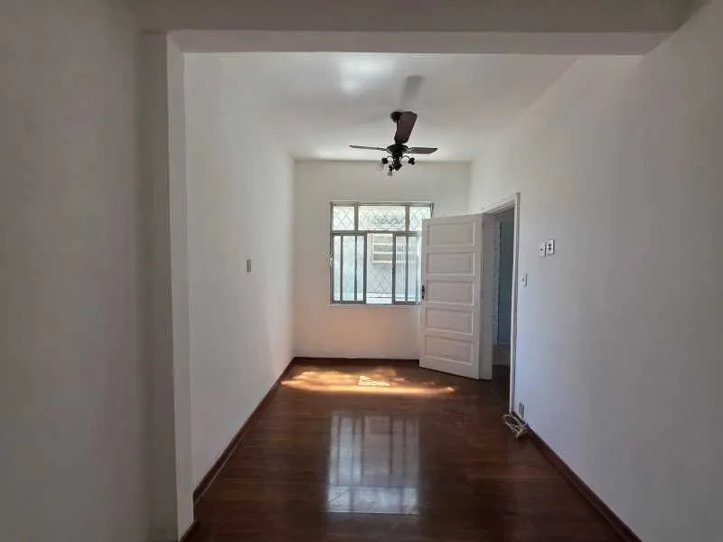 Residential apartment with 3 bedrooms and 2 bathrooms — photo 8