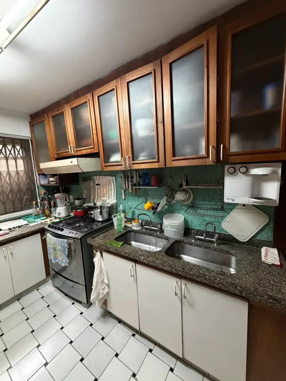Furnished house with a balcony and 5 bedrooms overall — photo 3