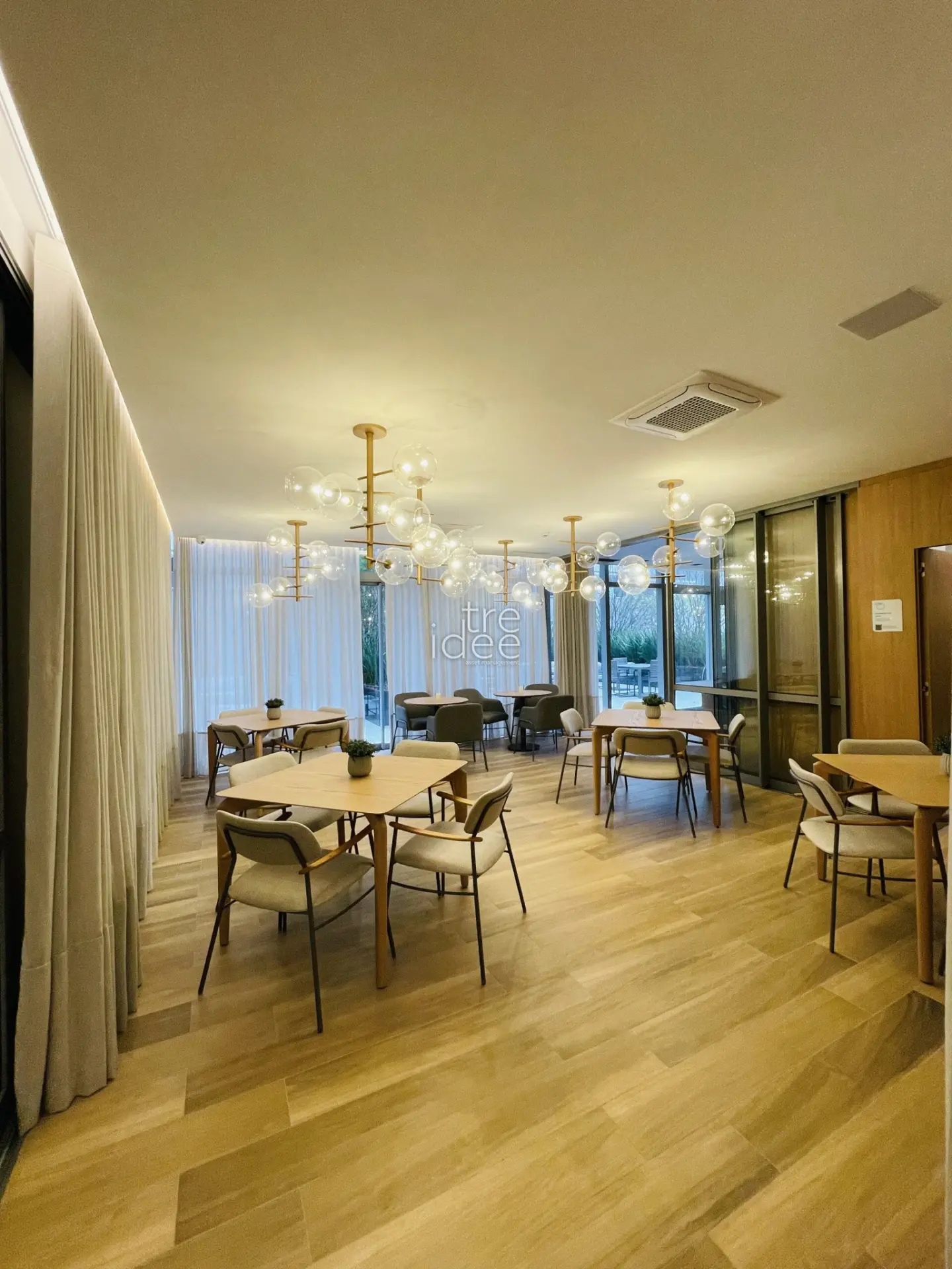2-bedroom apartment with a washing machine — photo 8