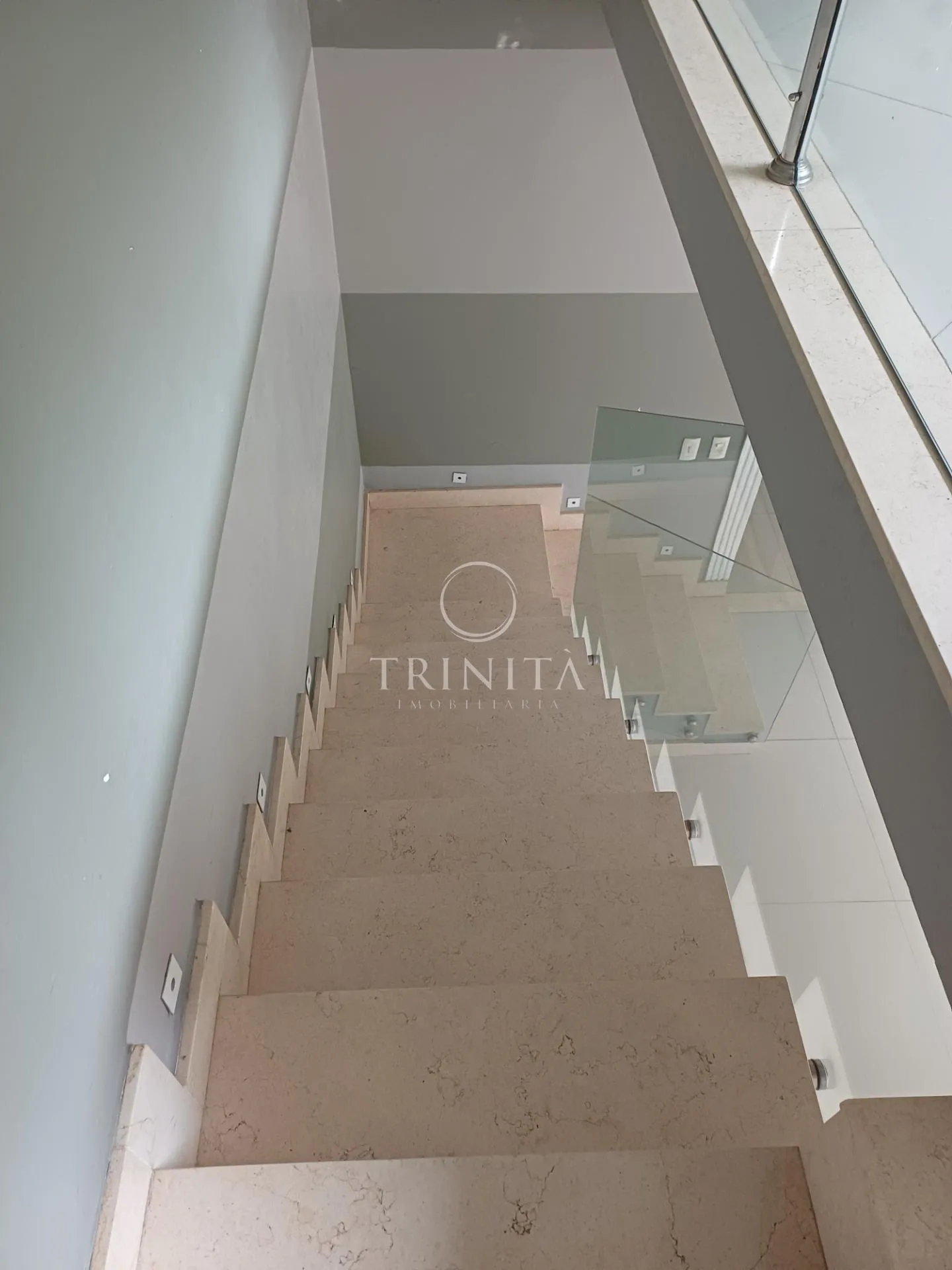 House, 490 m², with a grill on the balcony — photo 39