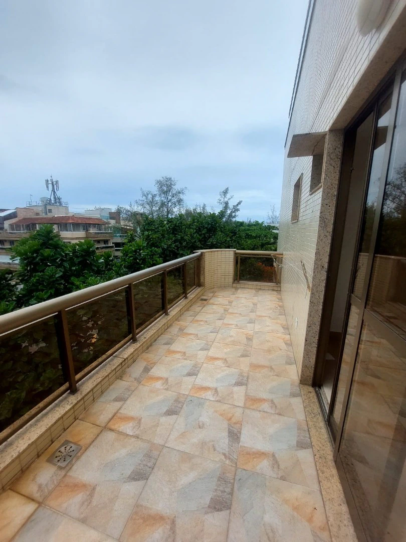 230 m² duplex penthouse with 3 en-suite suites and 3 spots — photo 9