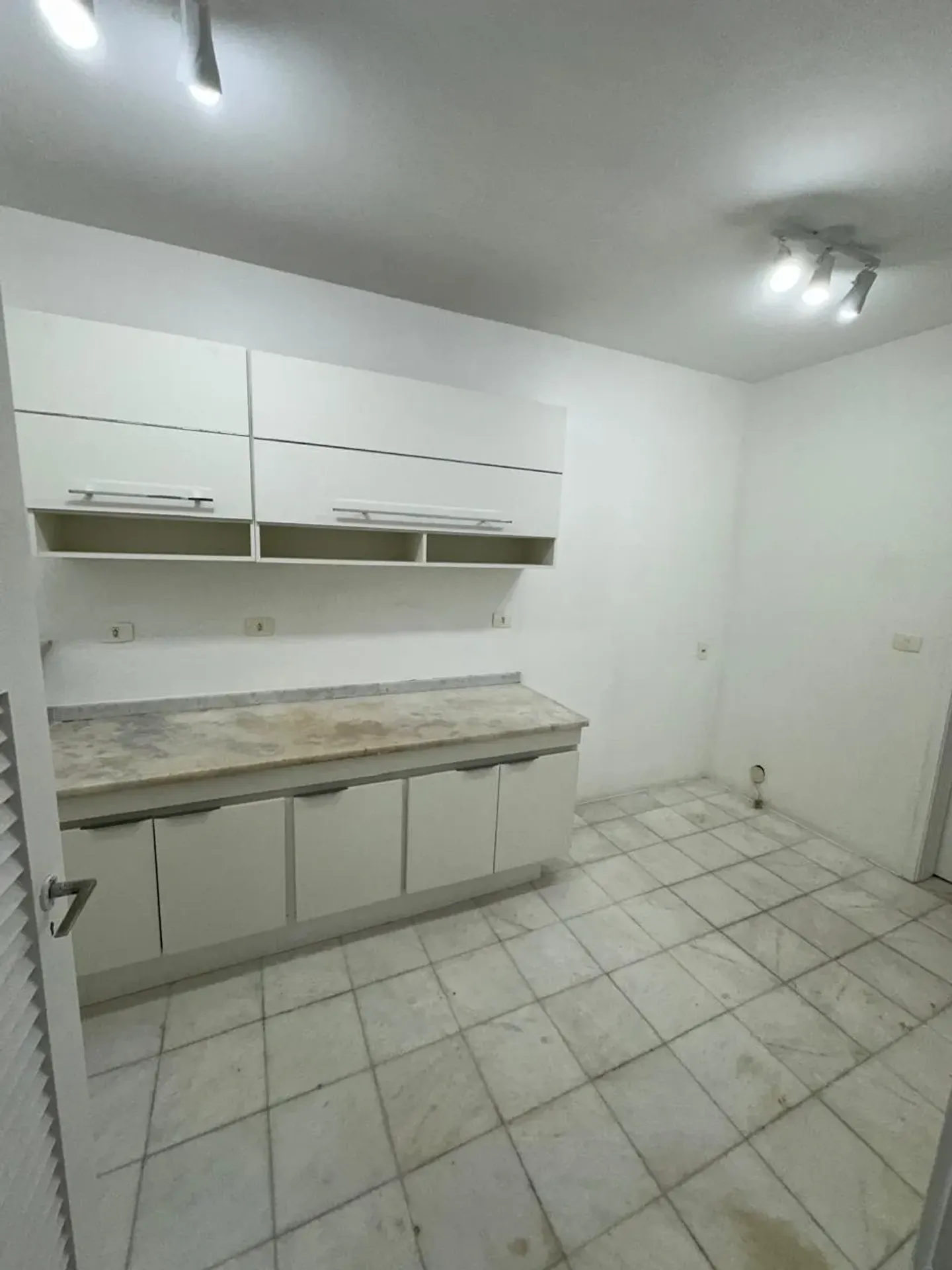 3-bedroom apartment with 4 bathrooms and 1 parking space — photo 40