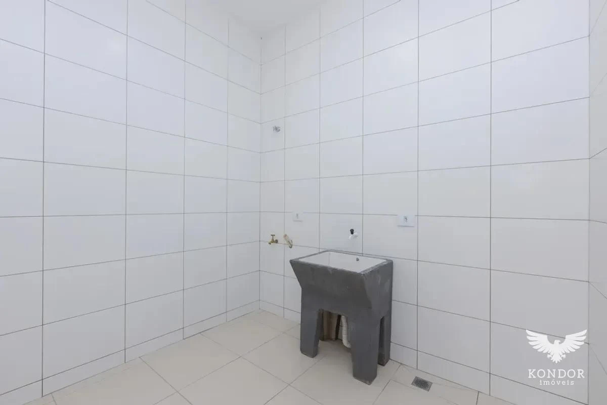 60 m² house with 2 bedrooms and a glass shower — photo 4