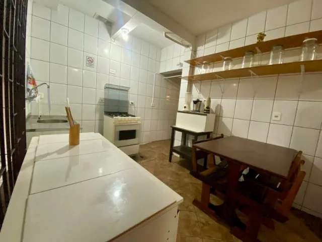Apartamento no térreo com 70 m², 1 dormitório e 1 vaga