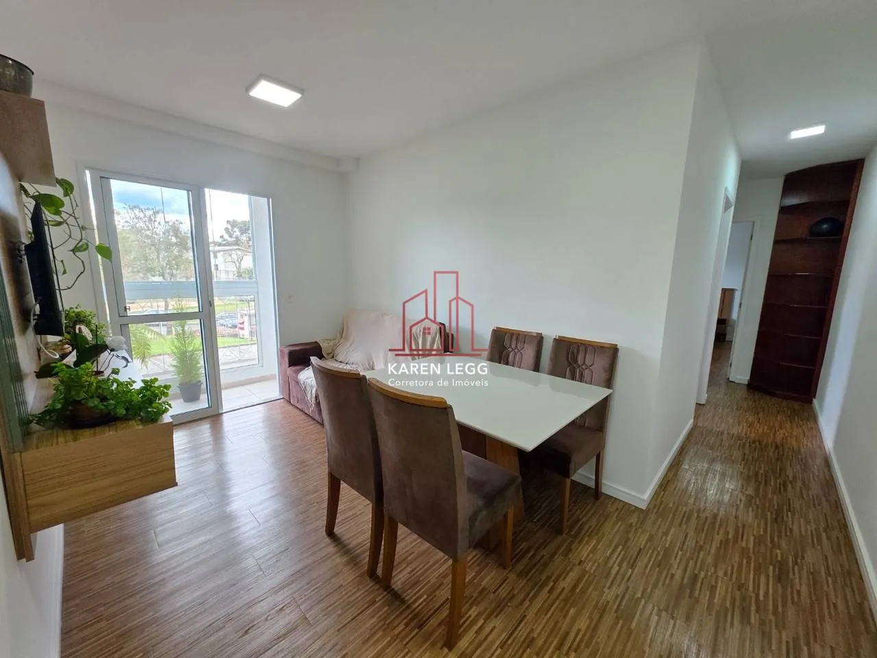 Apartment on the 2nd floor with a glass-enclosed balcony — photo 9