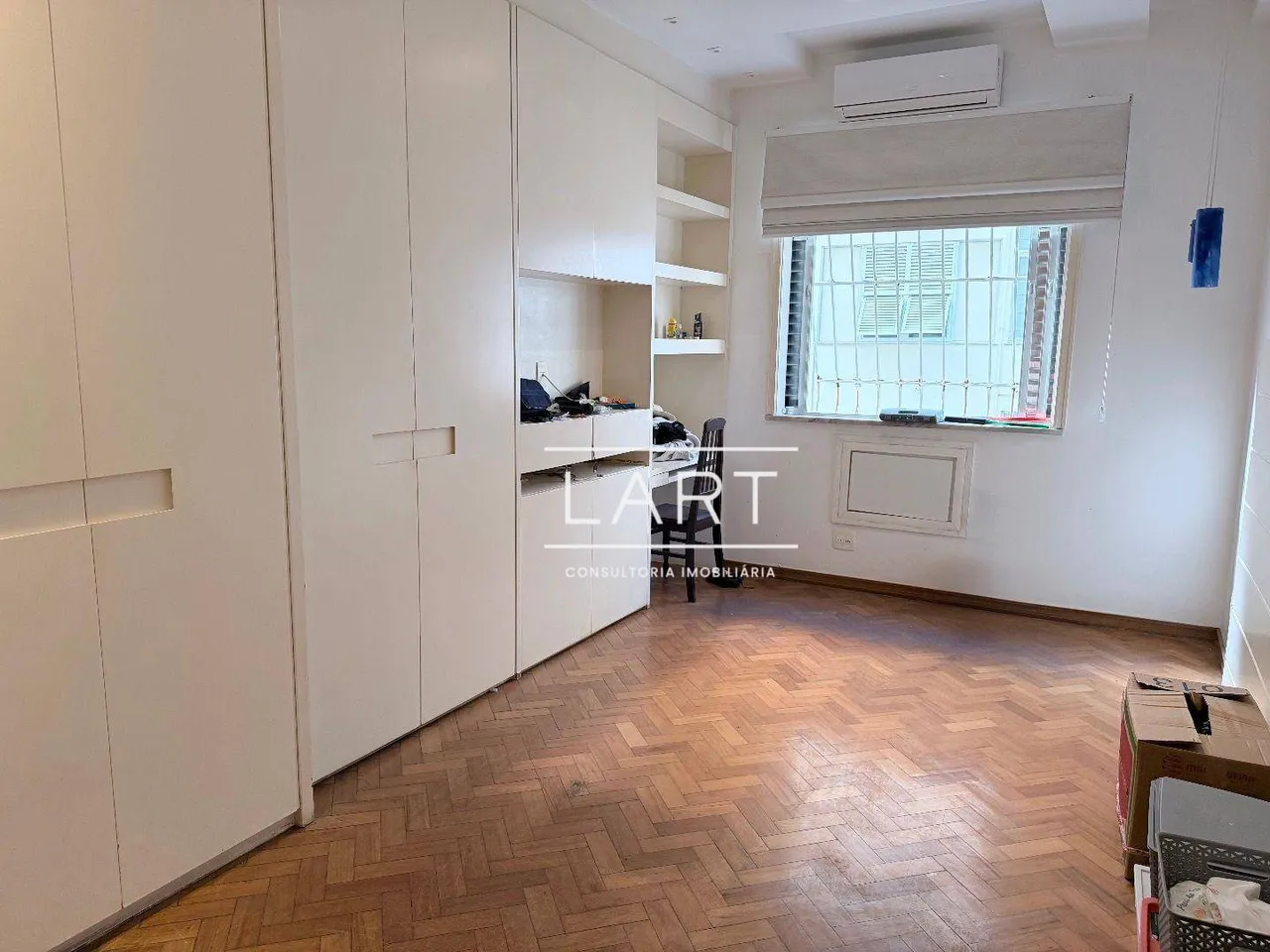 Furnished 4-bedroom apartment with 5 bathrooms — photo 14