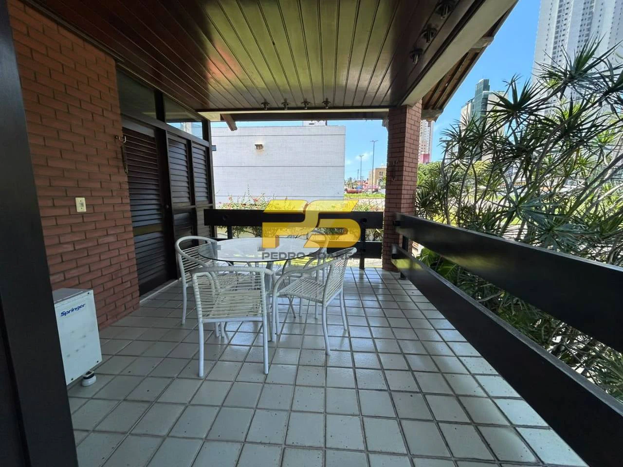 5-bedroom house with a private BBQ in João Pessoa — photo 4