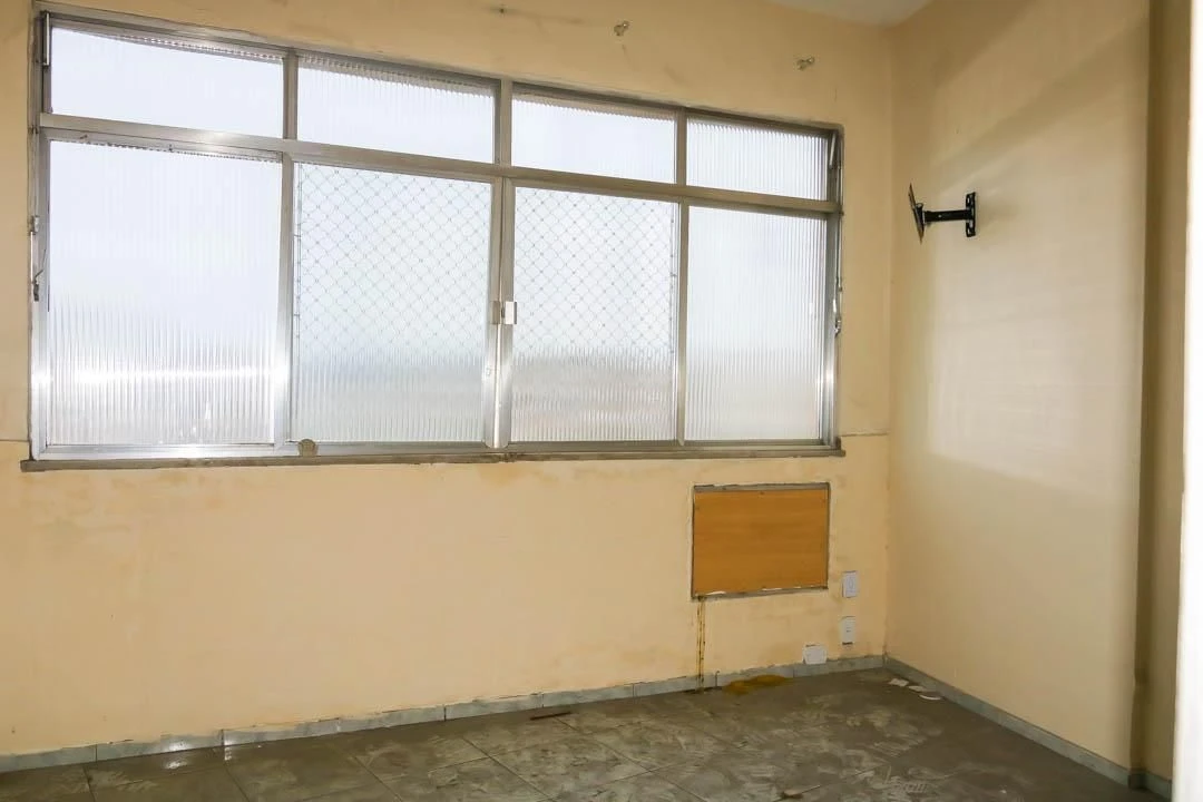 Apartamento de 2 dormitorios y 1 baño con cocina cerrada — photo 3