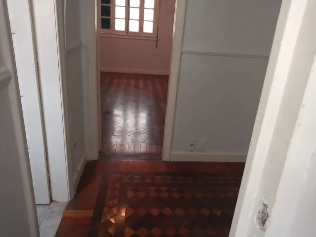 Unfurnished 1-bedroom apartment with separate kitchen — photo 12