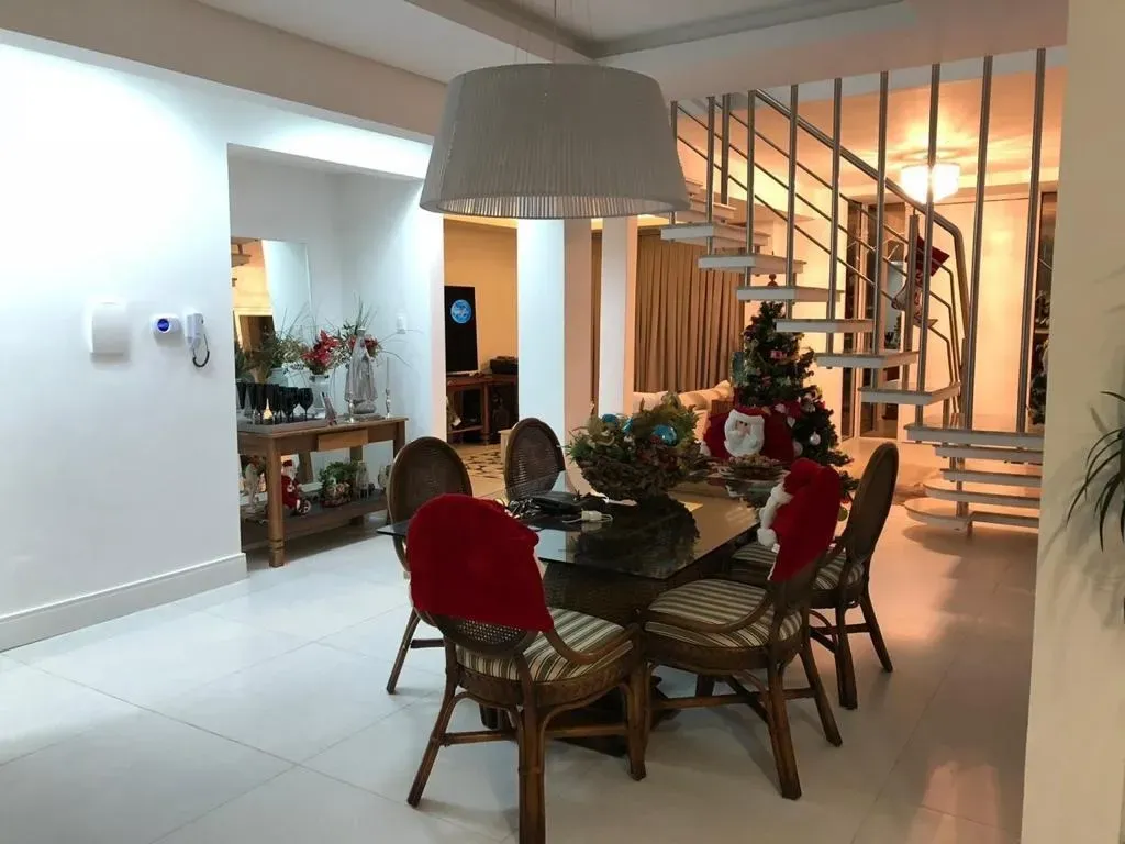 Casa com 5 quartos, 3 suítes e piscina ao ar livre — photo 12