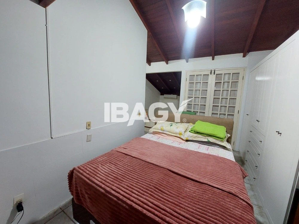 4-bedroom house, 1 with its own bathroom, 157 m² — photo 17