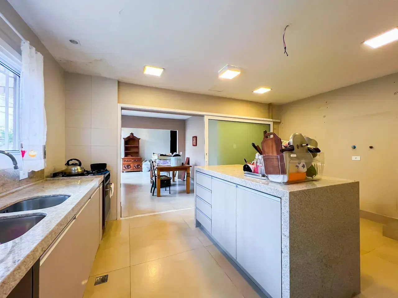 Casa comercial de 590 m², 3 dormitorios y cocina cerrada — photo 6