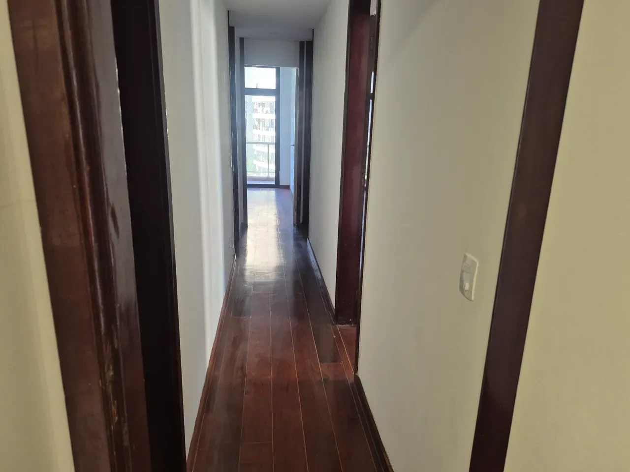 140 m² apartment with 3 bedrooms and an enclosed balcony — photo 3