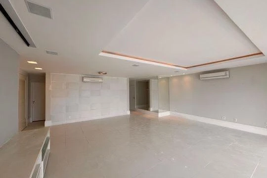 4-bedroom apartment with a separate kitchen, 260 m² — photo 25