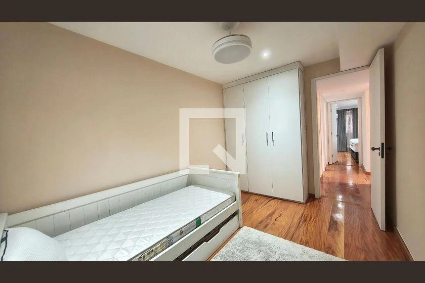 Washing machine in a 4-bedroom apartment, 205 m² — photo 29