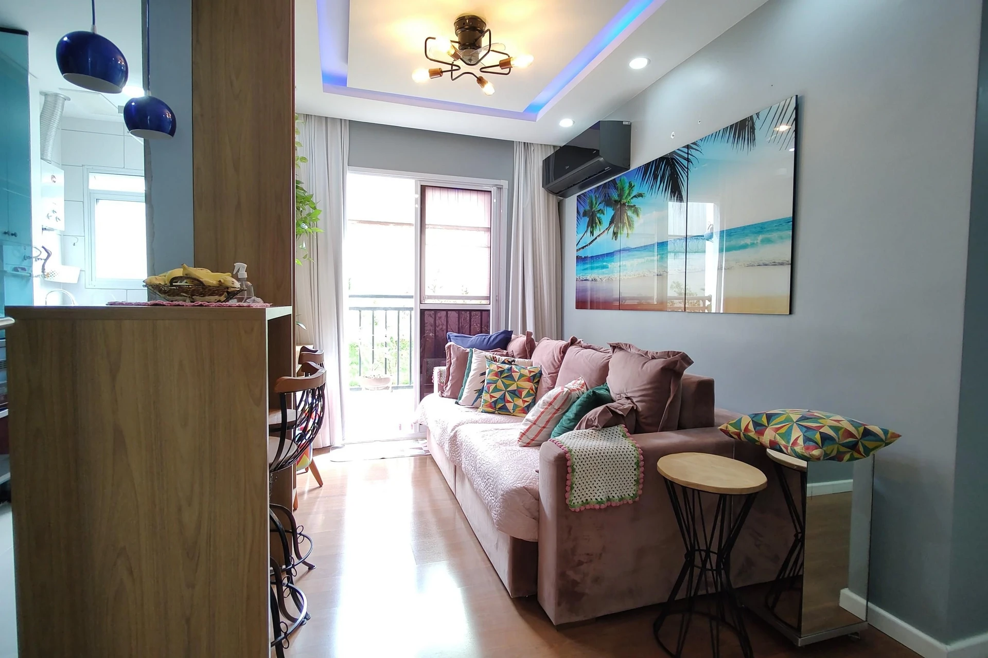 2-bedroom apartment with a glass-enclosed balcony — photo 16