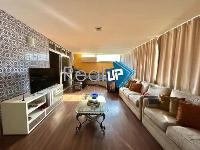 Apartamento com varanda de vidro e 4 quartos — photo 13