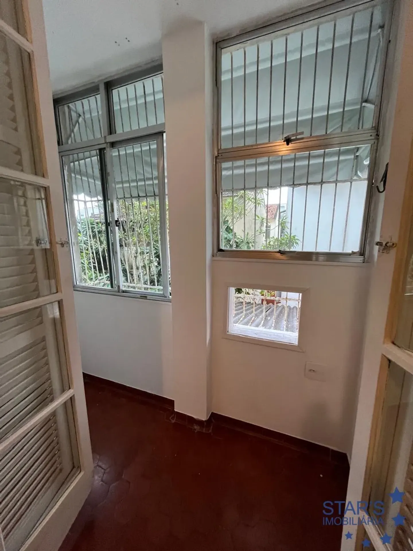 Apartment on the 4th floor with wood or laminate floors