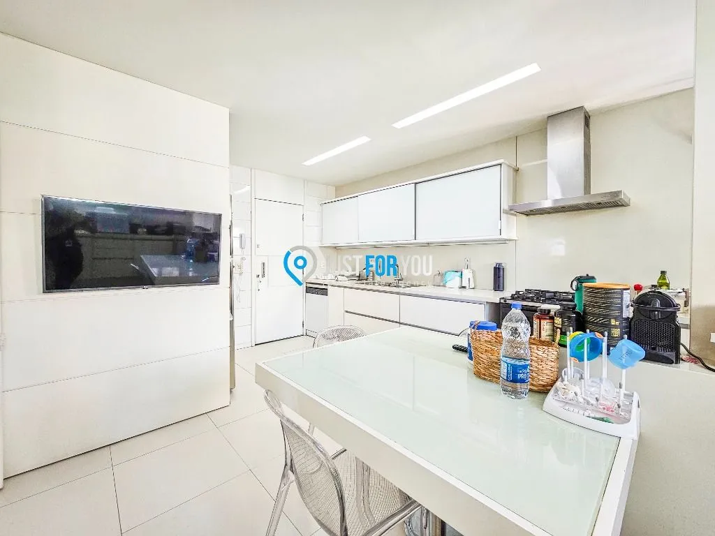 Apartamento de 2 dormitórios com cozinha integrada — photo 24