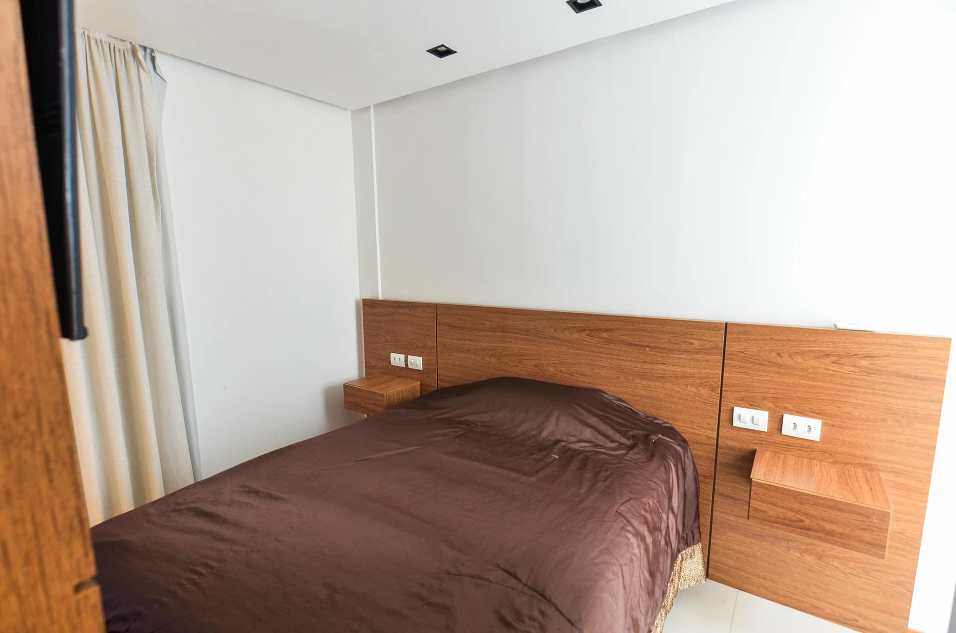 Furnished 3-bedroom apartment with balcony and BBQ grill — photo 9
