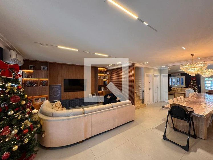 5-bedroom house with a bathtub in Rio de Janeiro