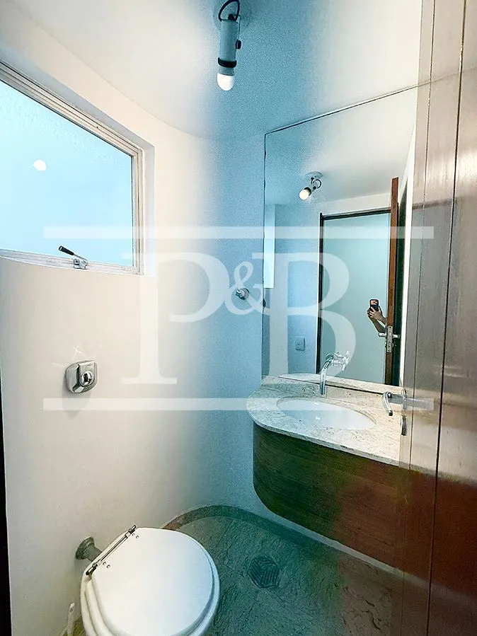 4-bedroom apartment with a walk-in closet in Rio de Janeiro — photo 49